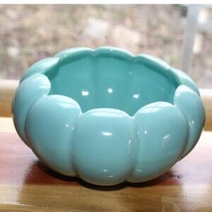 Vintage Camark Bulb Planter Vase Ceramic Pottery Aqua Blue Lotus Melon Round 620